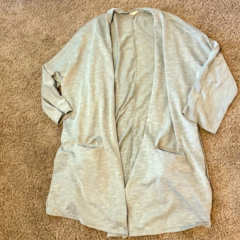 Light weight blazer. Striped. Pockets